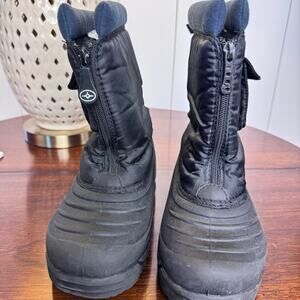 Polaris Kids Snowboots size 5